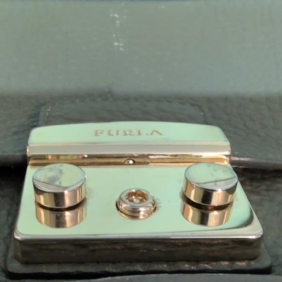 Furla Black Leather Crossbody Bag Beautiful Clean Adjustable Strap Purse Italy - Picture 12 of 16